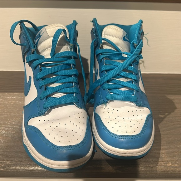 Laser Blue Nike Dunks - Picture 2 of 4